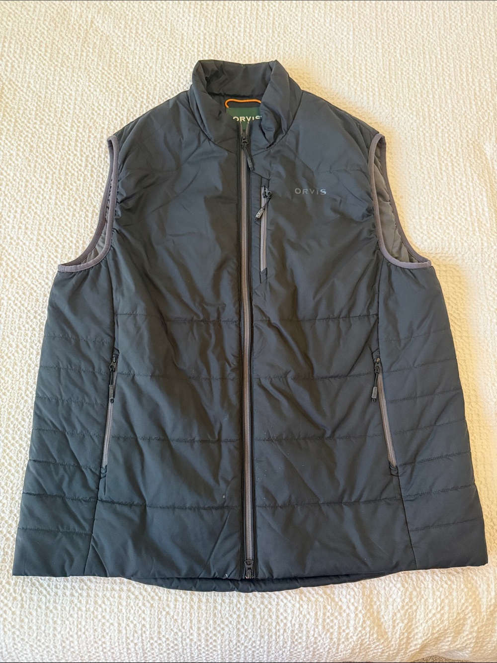 Orvis Men's Black Quilted Insulated Vest with Zipper Pockets